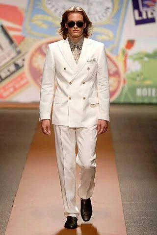 Look 16